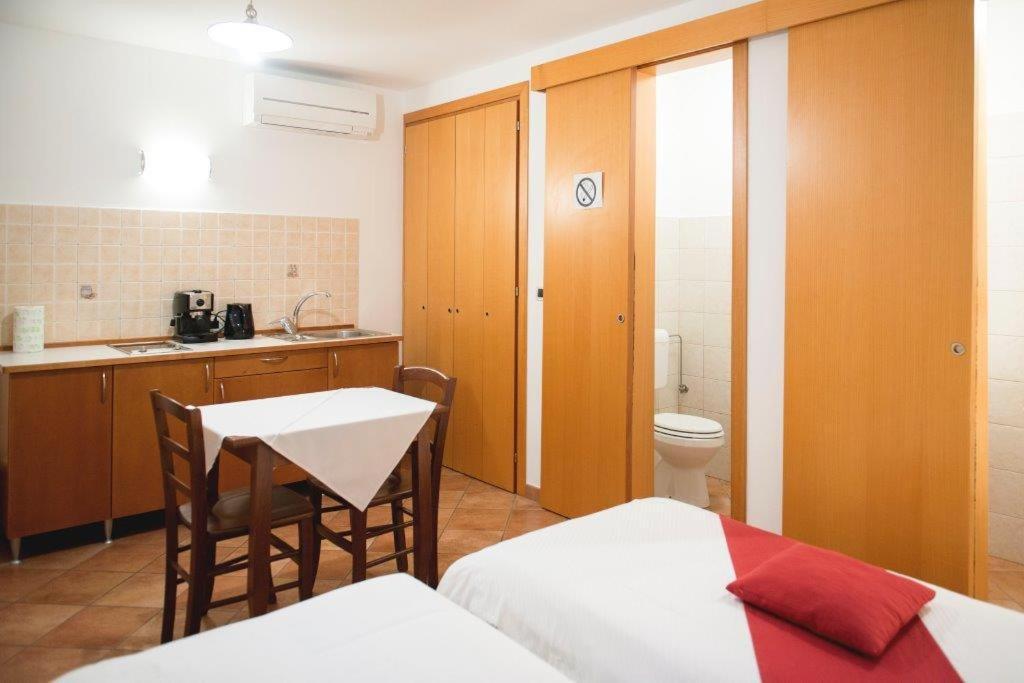Apartment Muha Lipica