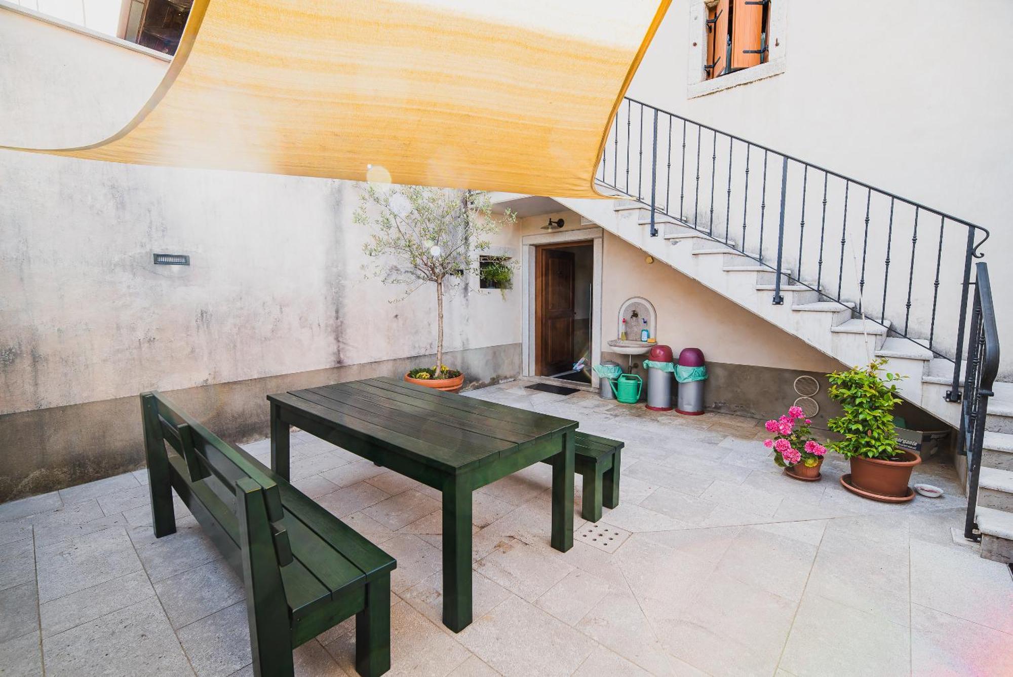 Apartment Muha Lipica